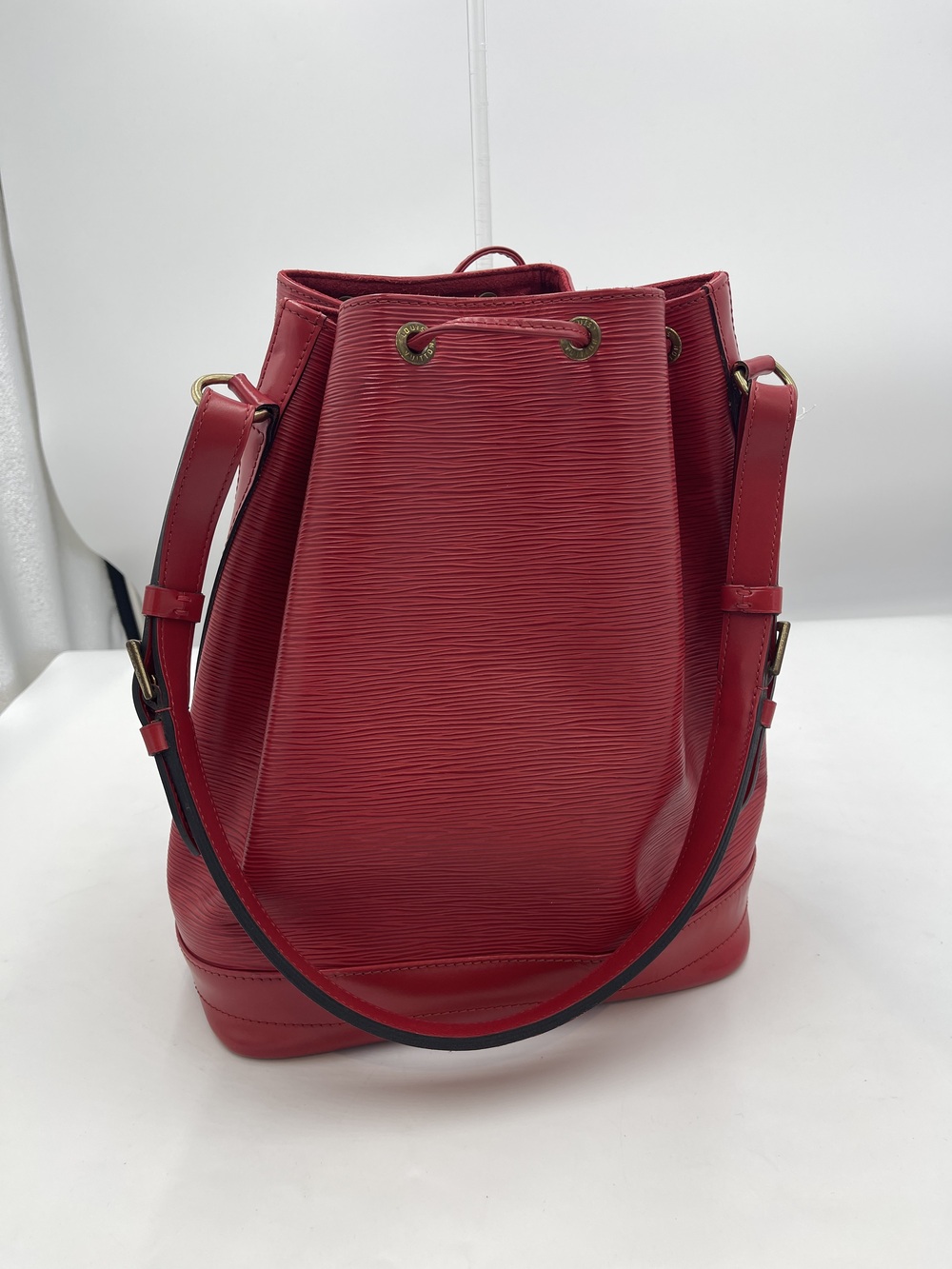 Louis Vuitton Noe Epi